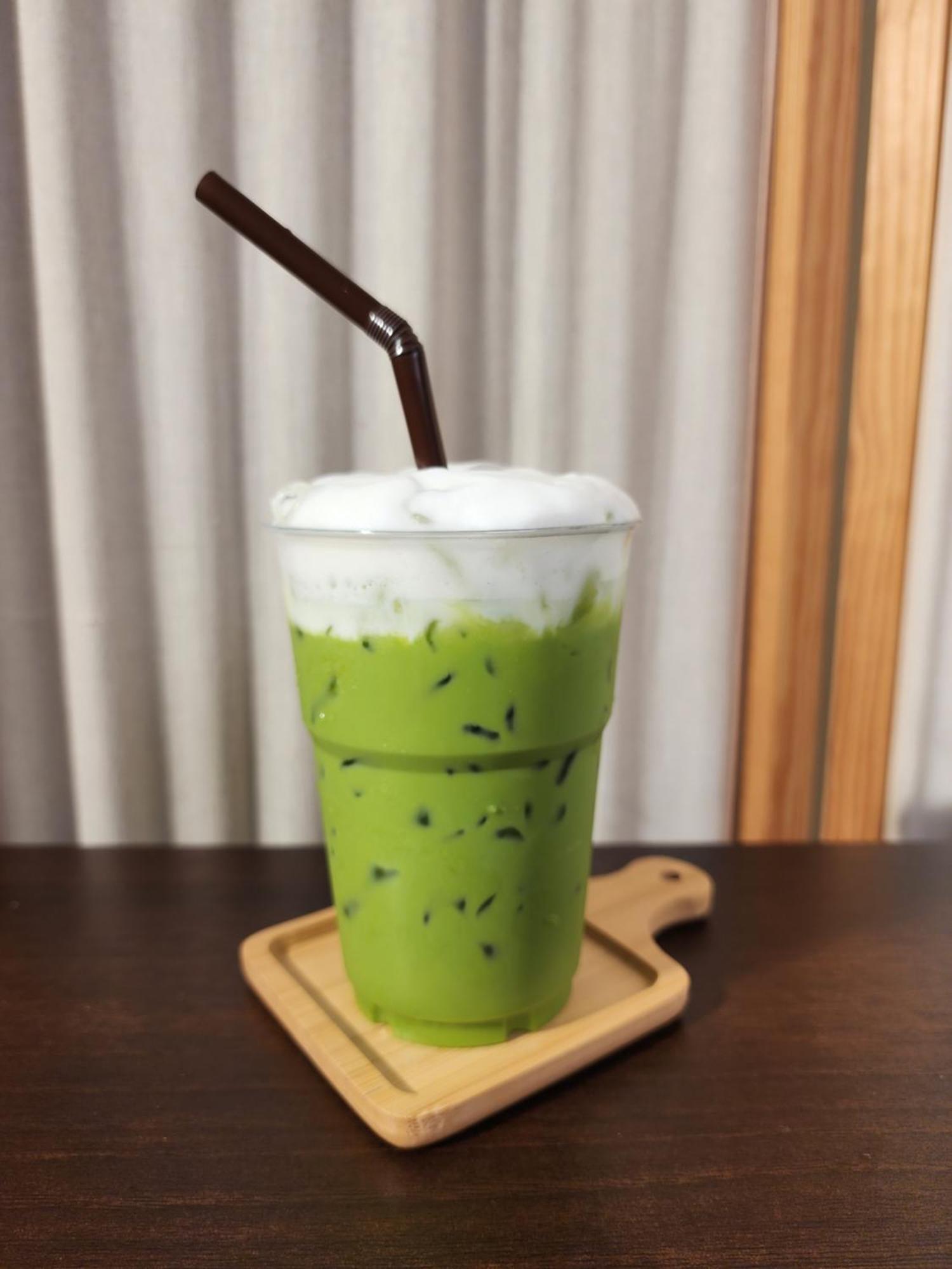 Noir Cafe And Hostel Chinatown Банкок Екстериор снимка