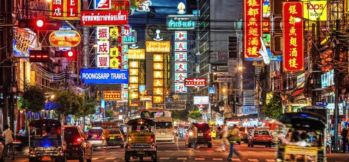 Noir Cafe And Hostel Chinatown Банкок Екстериор снимка